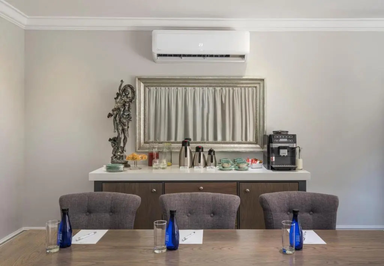 Villa Tuscana By Mantis