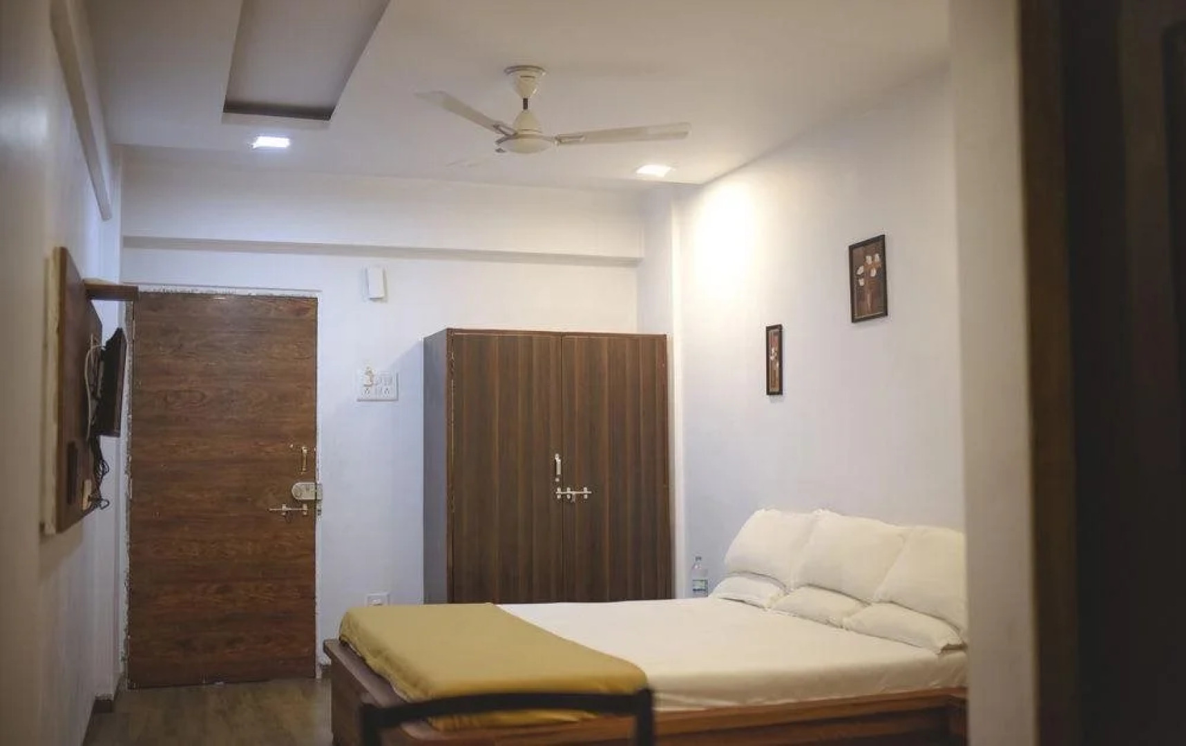 White House Beach Resort