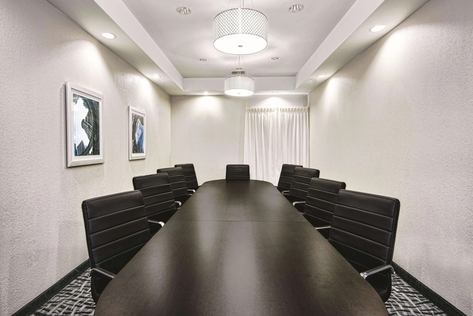 La Quinta Inn & Suites by Wyndham Victoria - South