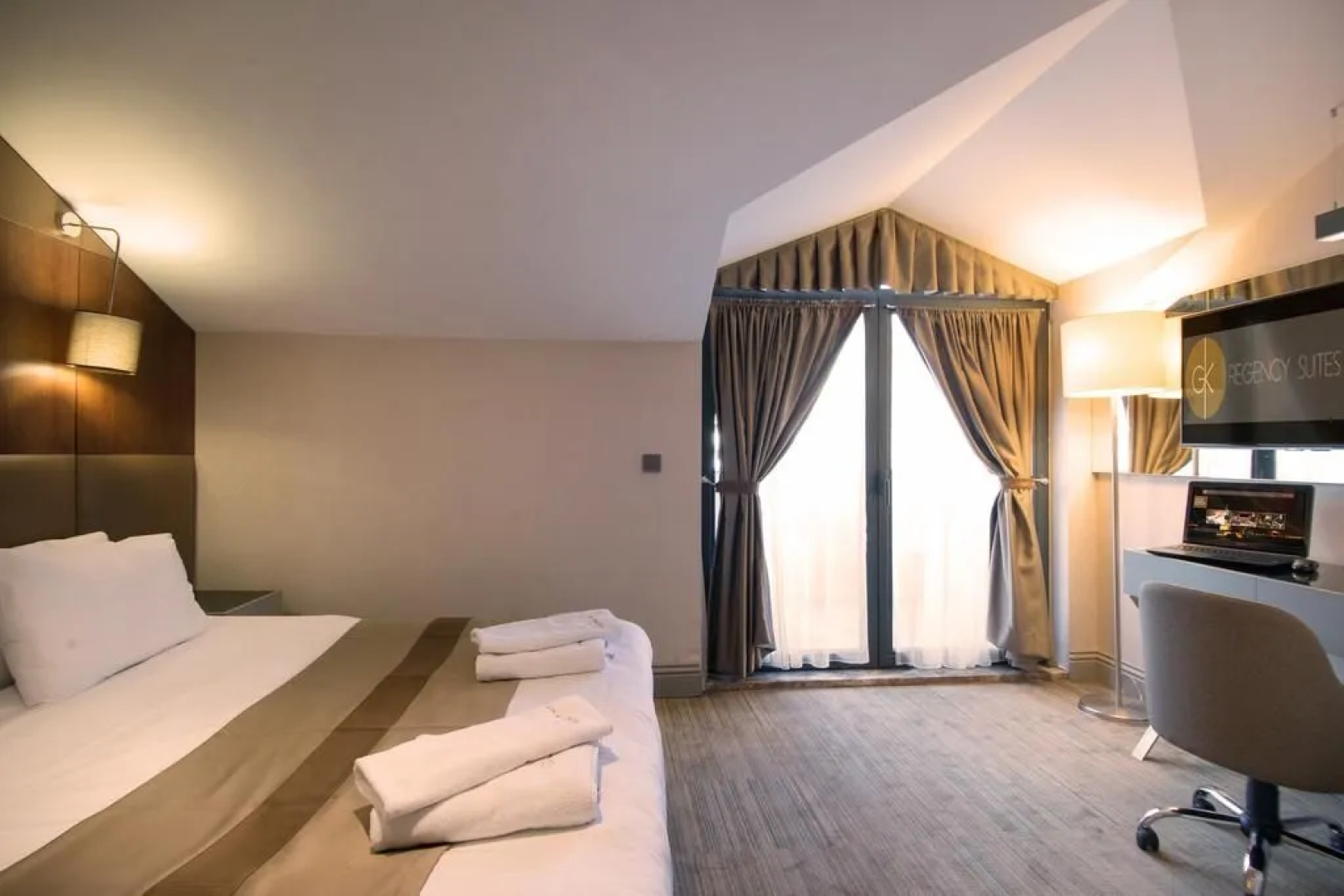 GK Regency Suites