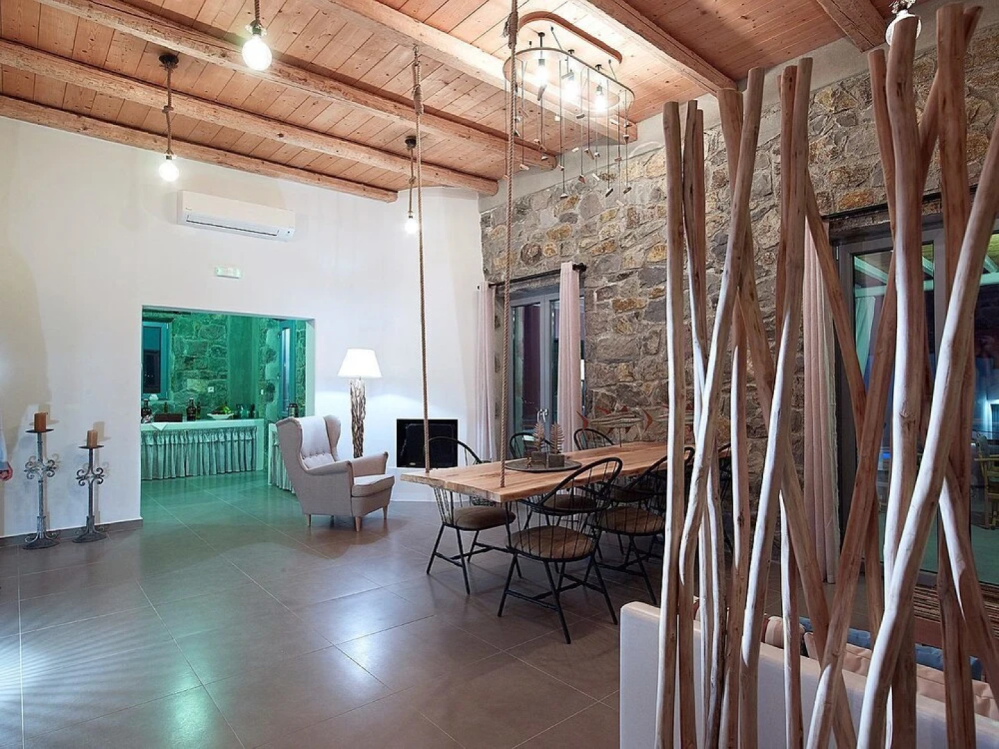 Lithos Luxury Rooms - Adults Only