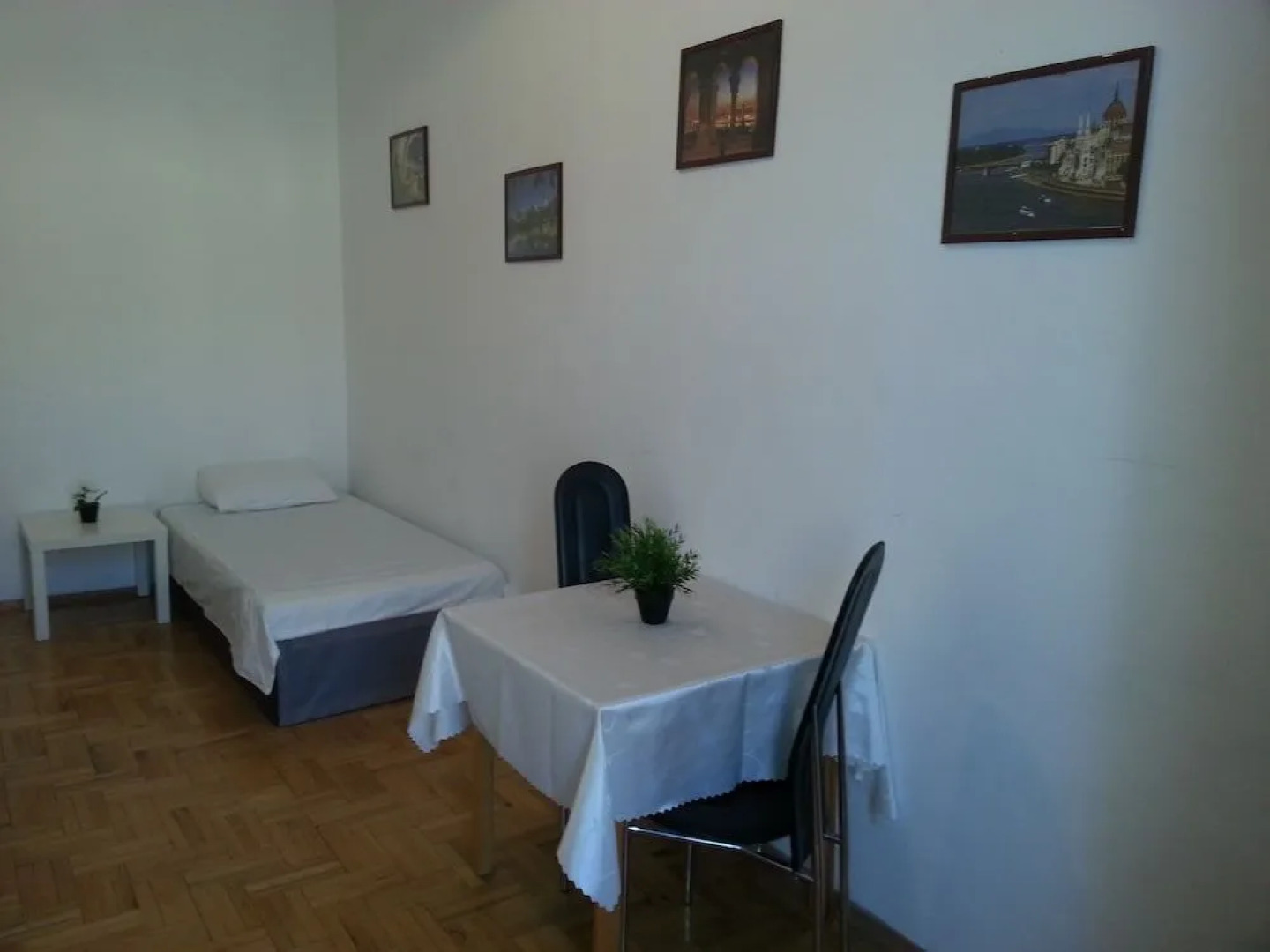 Caterina Private Rooms and Apartments