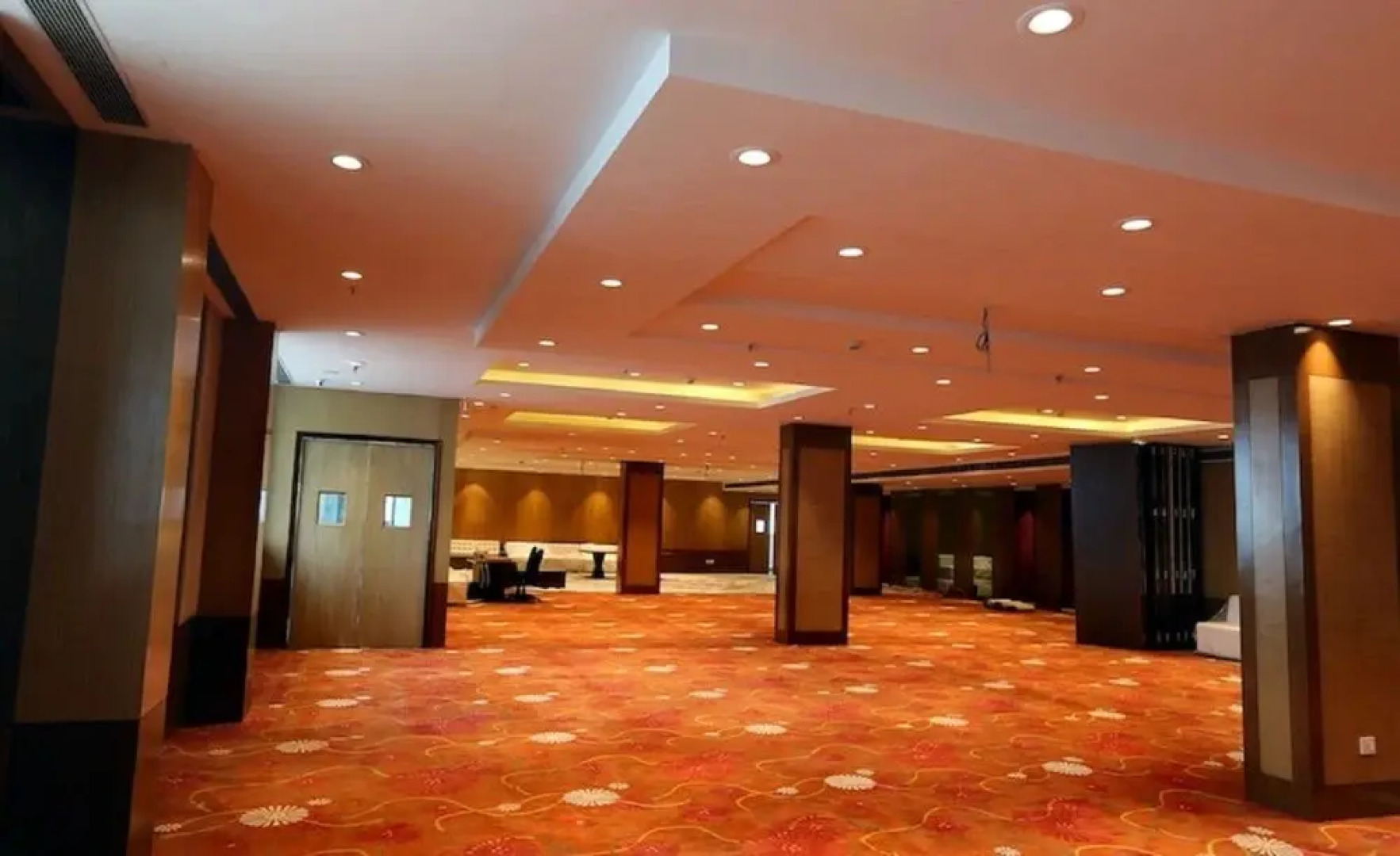 The Grand viktoria Hotel