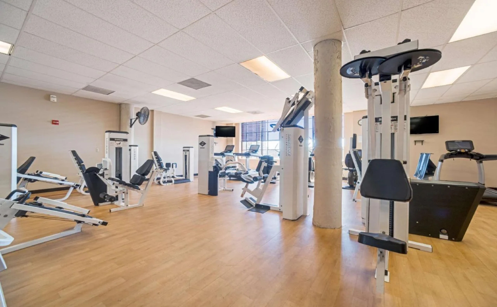 OYO Hotel St. Louis Downtown City Center MO