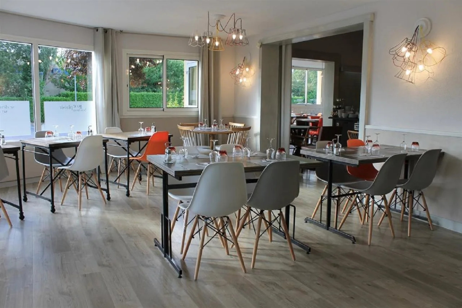 Hotel Kyriad Lyon Est - Bron Eurexpo Le Cottage