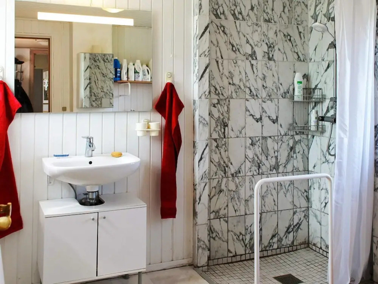 Cozy Holiday Home in Gudhjem near Golf Course