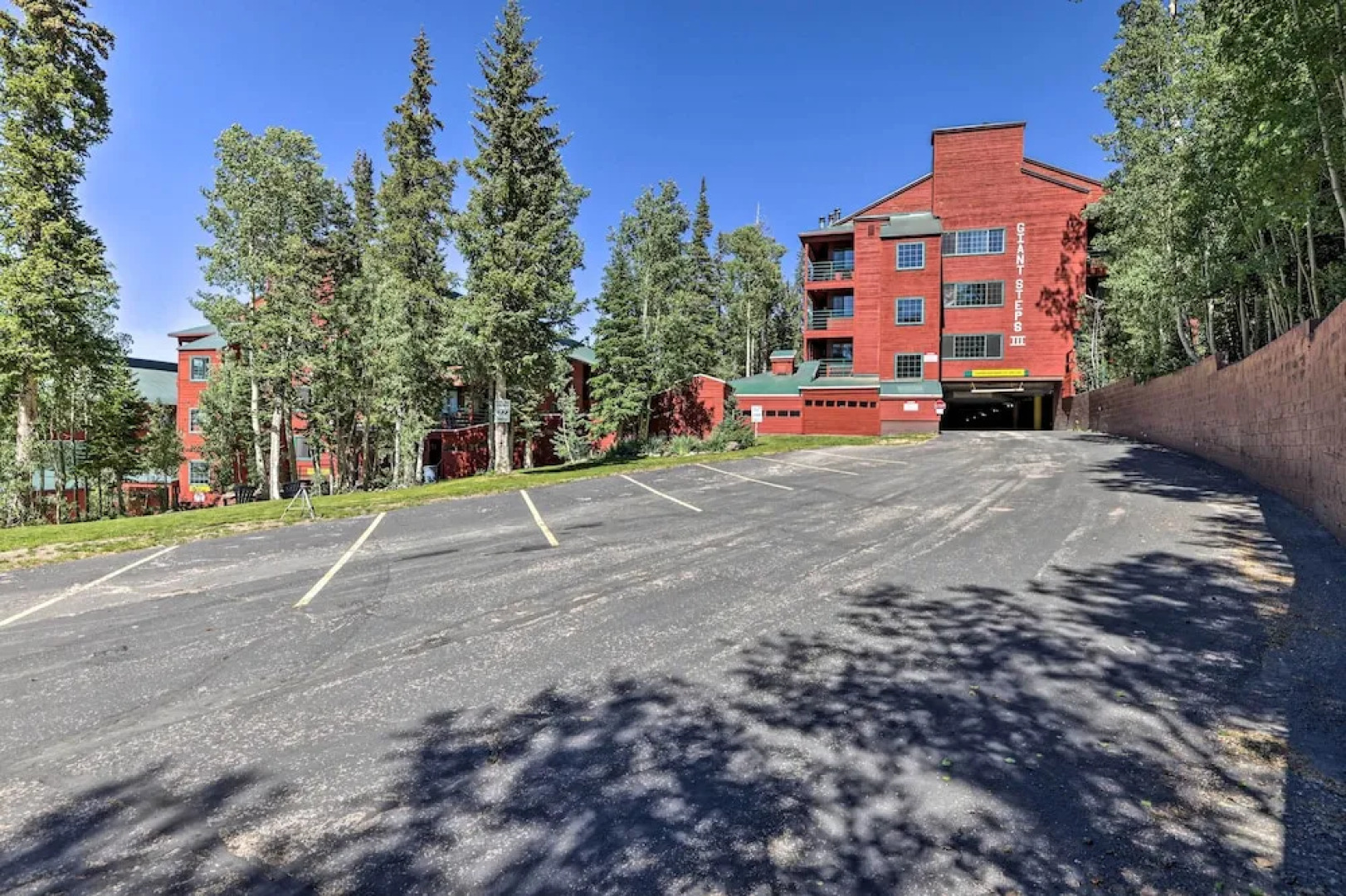 Slopeside Condo With Hot Tub + Game Room Access!