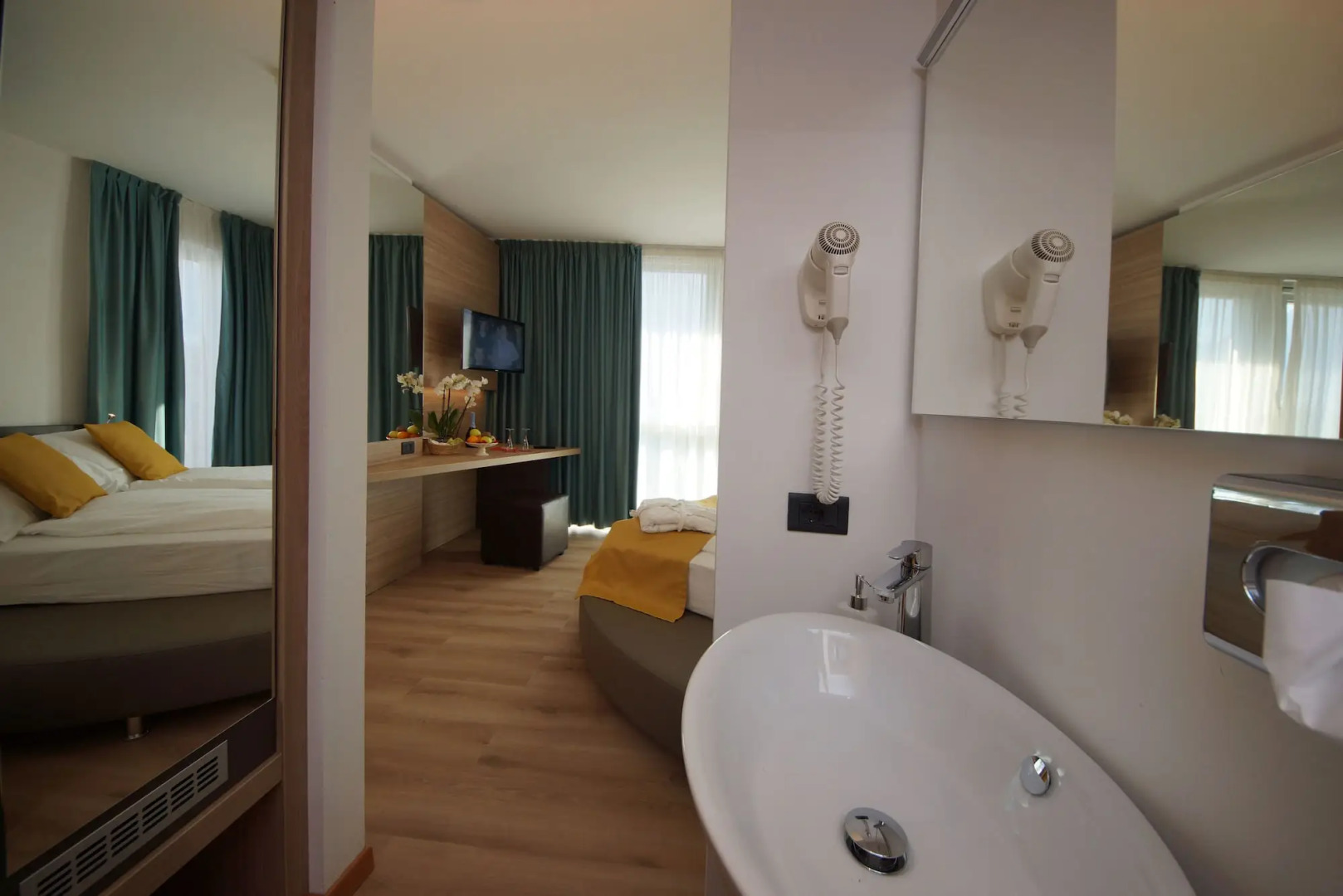 Ambassador Suite Hotel