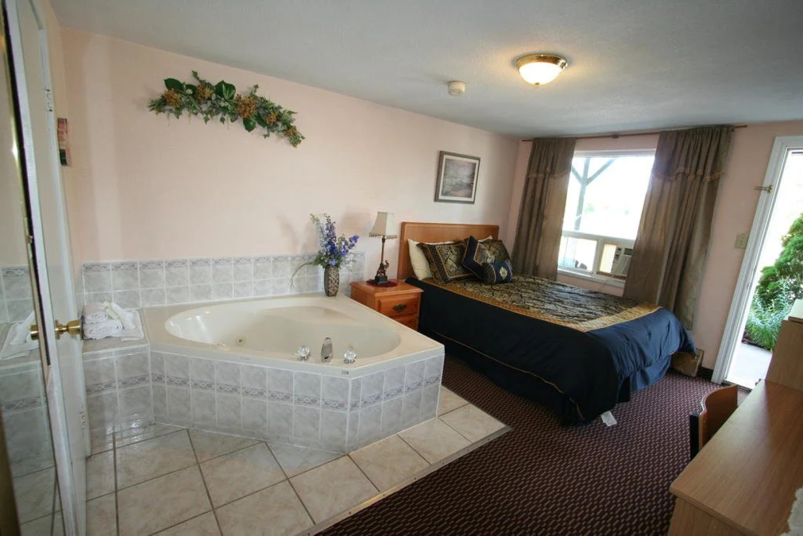 Motel 6 Campbellford, ON