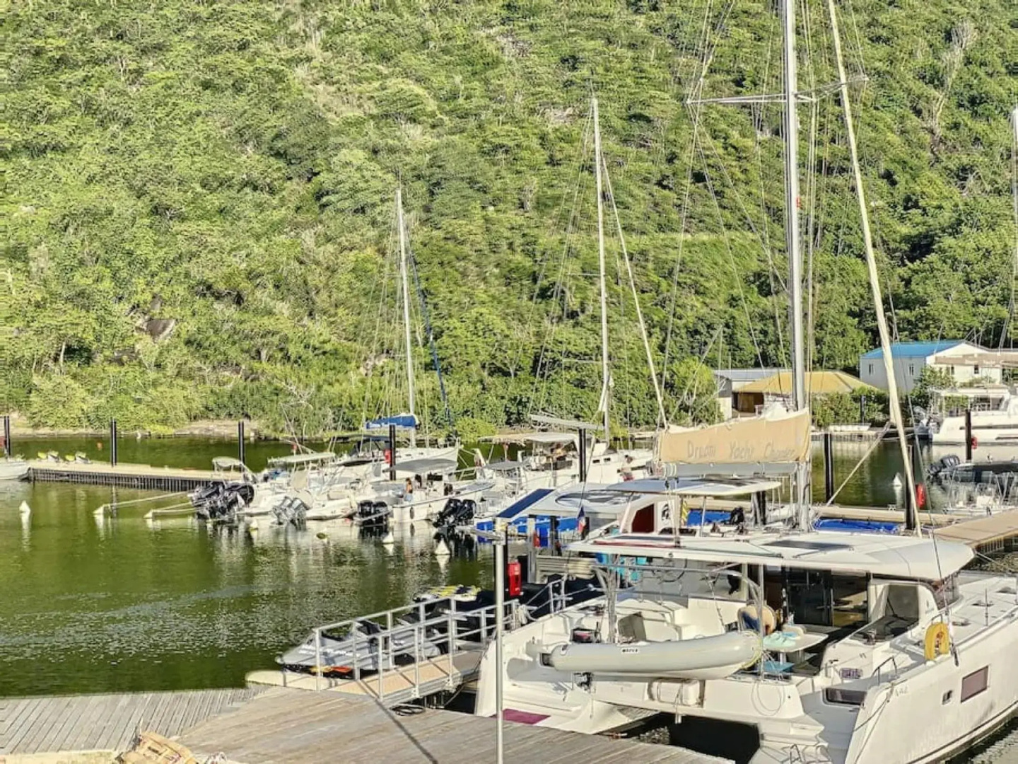Marina Beach 2, between Anse Marcel marina and beach