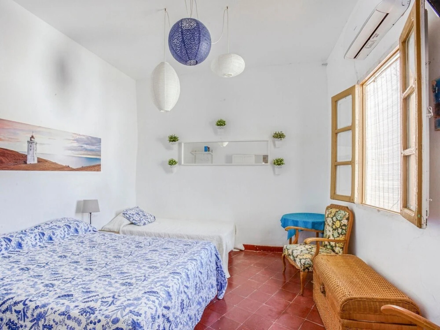 Chic Holiday Home in Benamargosa With Barbecue and Garden