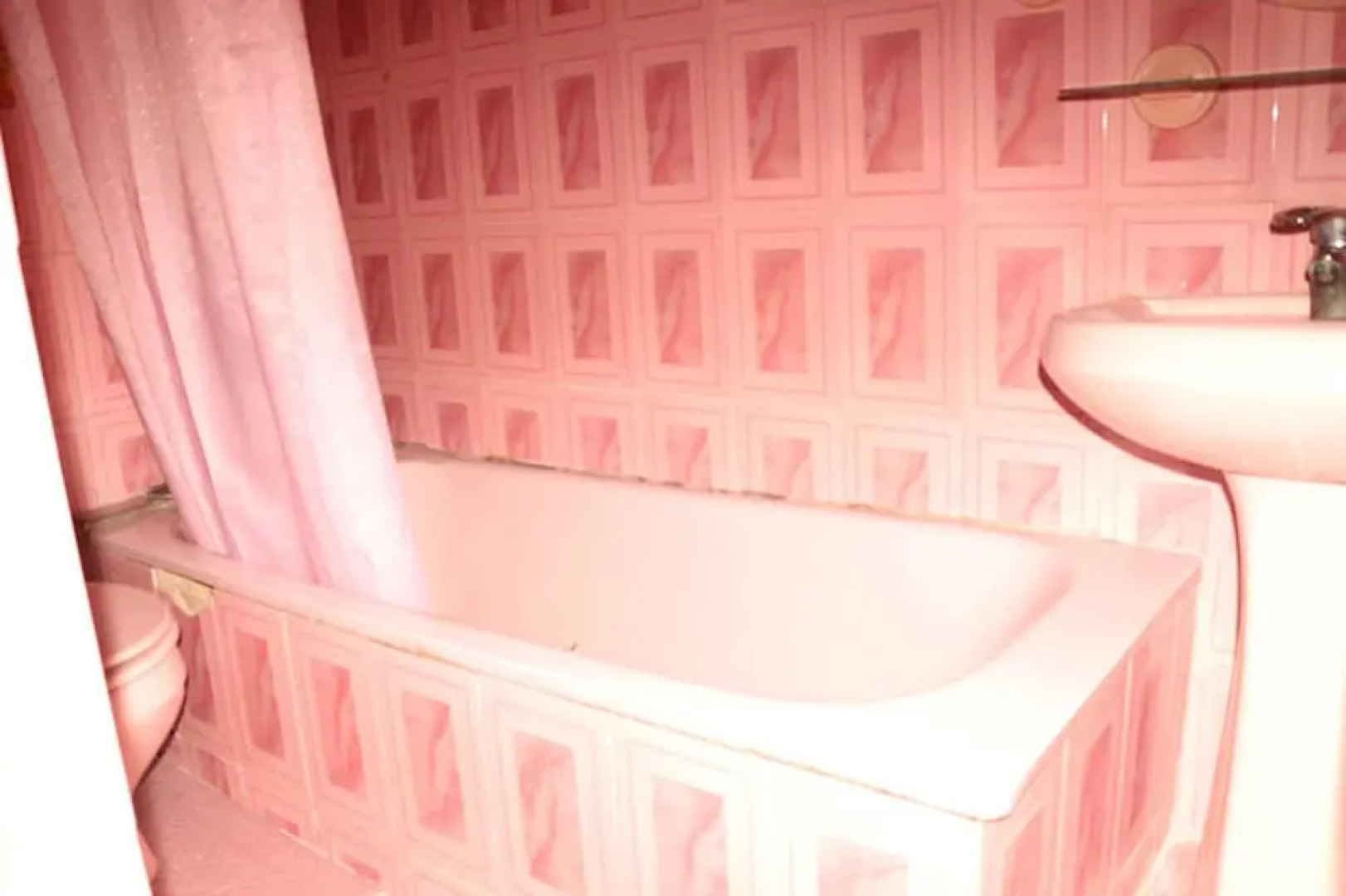 Green Park Hotel and Suites