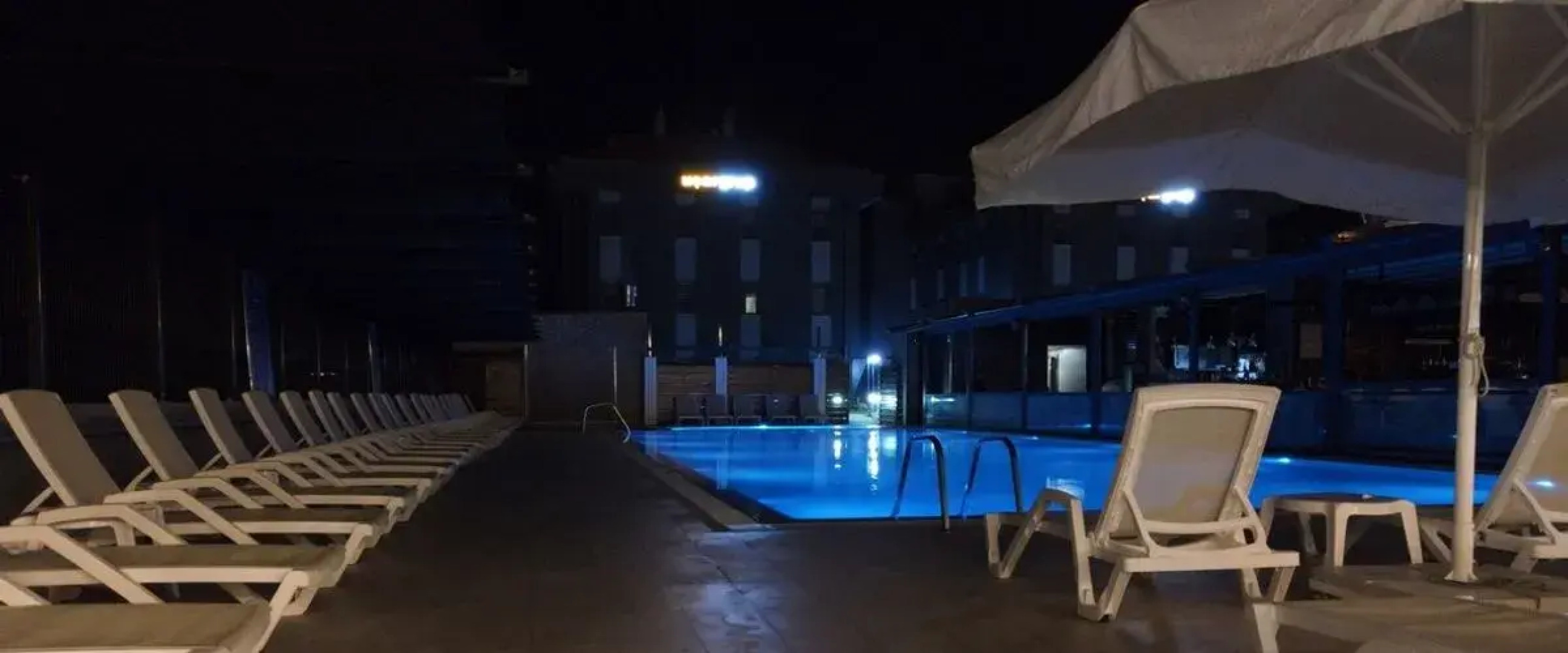 Uçar Royal Hotel and Conference Hall