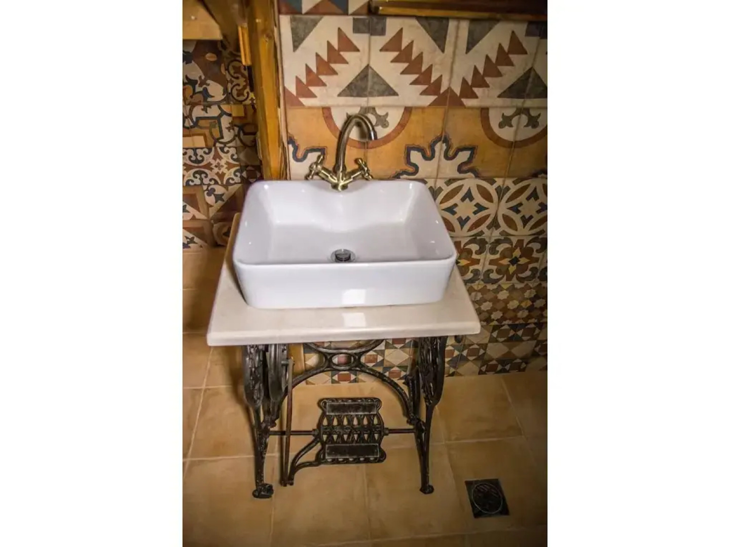 To Stolidi tis Psinthou