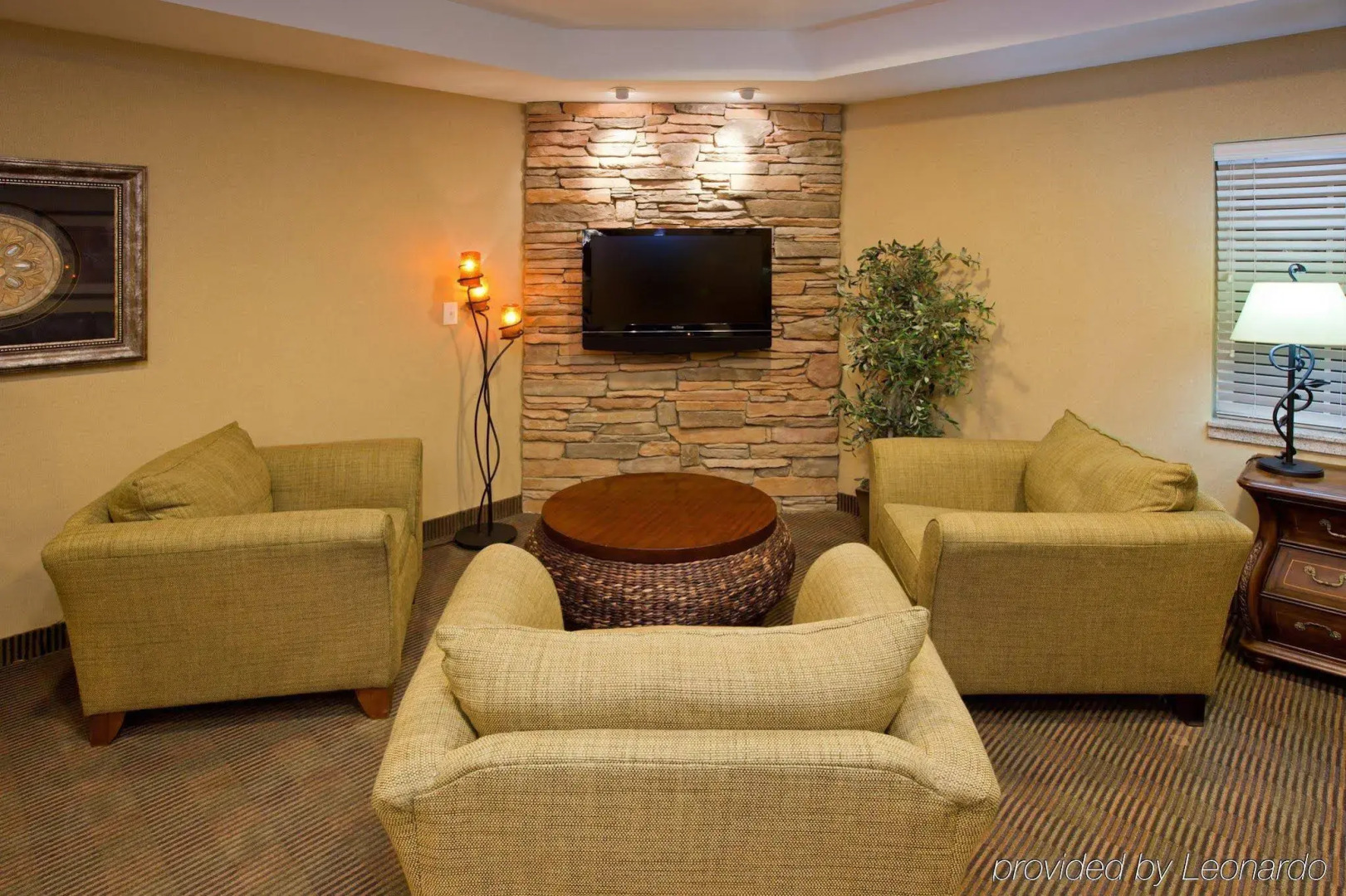 Candlewood Suites Indianapolis Airport by IHG