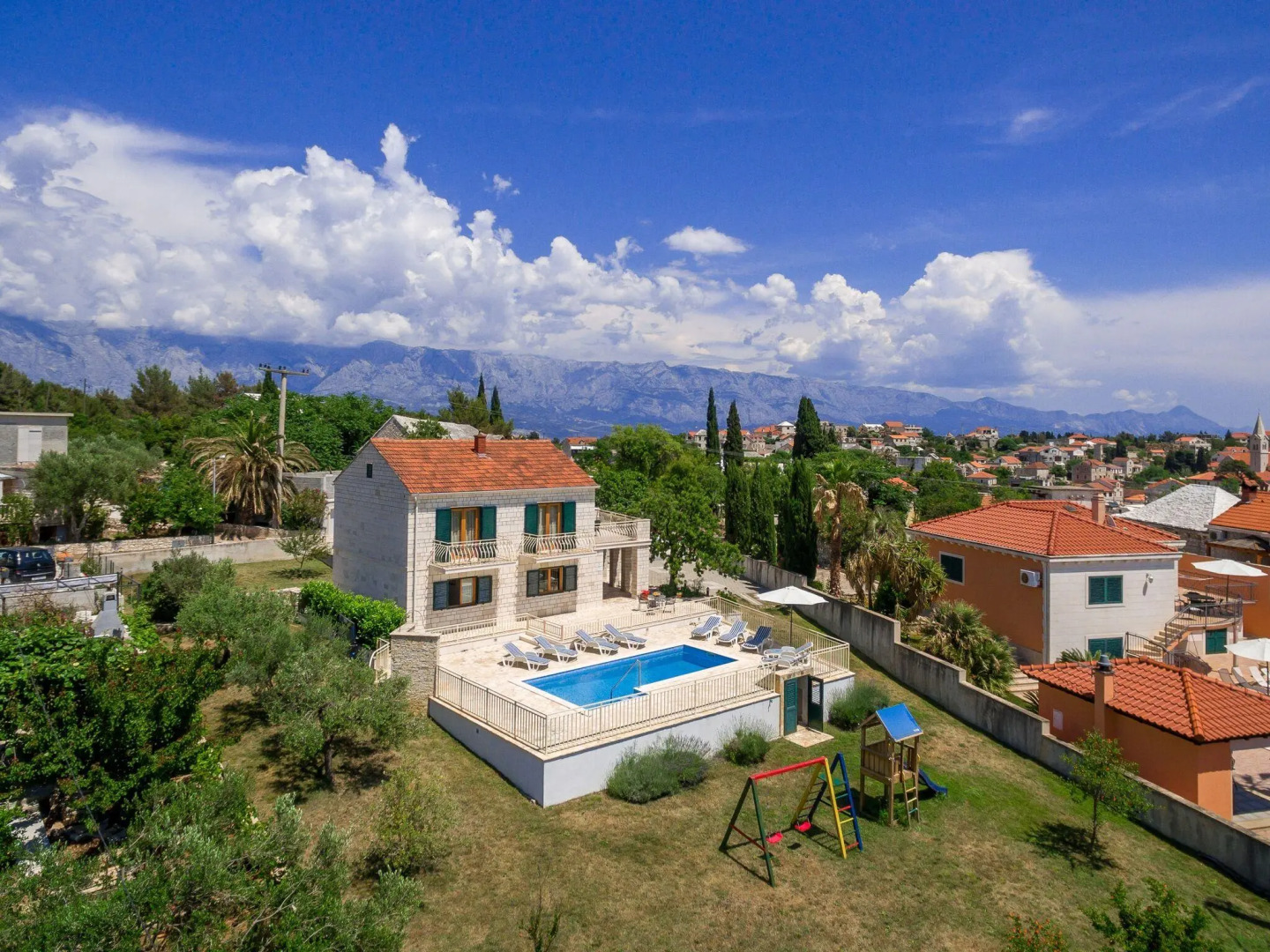 Villa in Sumartin Near the Beach & Ferry Port