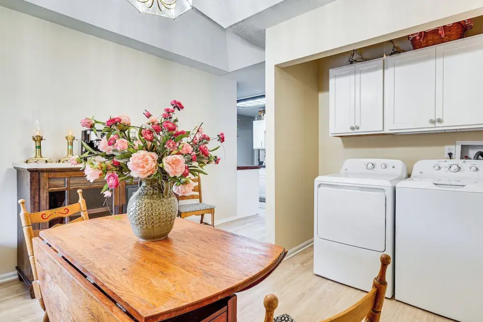 Zanesville Apartment w/ Porch - 3 Mi to Downtown!
