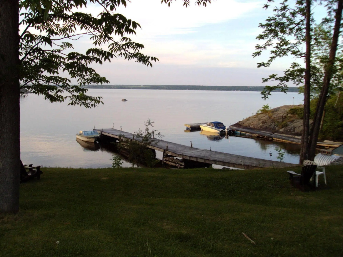 Edgewater Motel & Campground