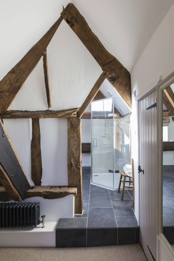 Tudor Farmhouse Hotel