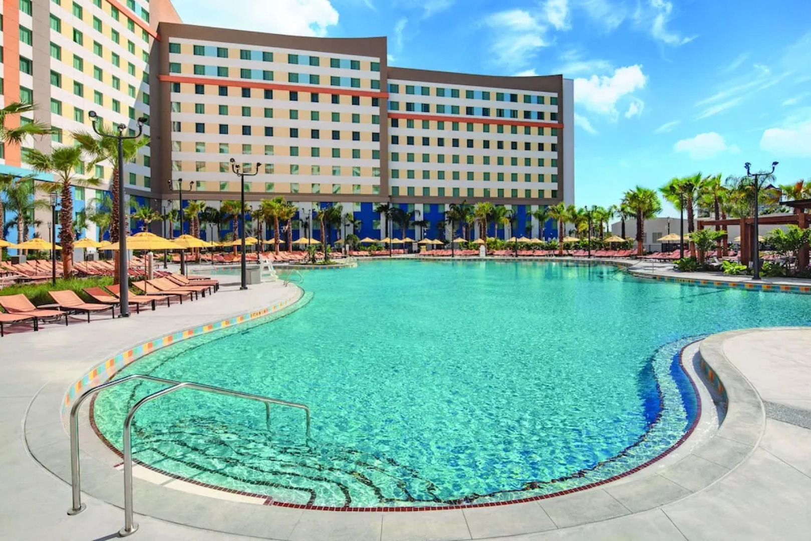 Universal Endless Summer - Dockside Inn and Suites