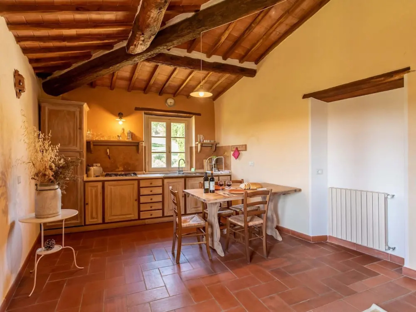 Hill-view Apartment in Lucignano With Private Terrace