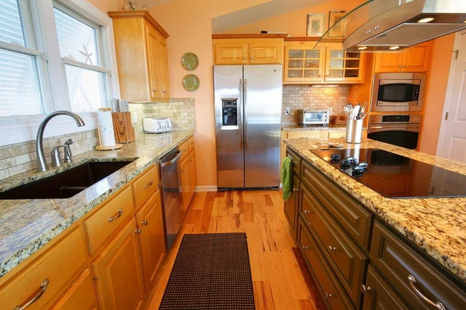 Stone's Throw - 5 Br Home