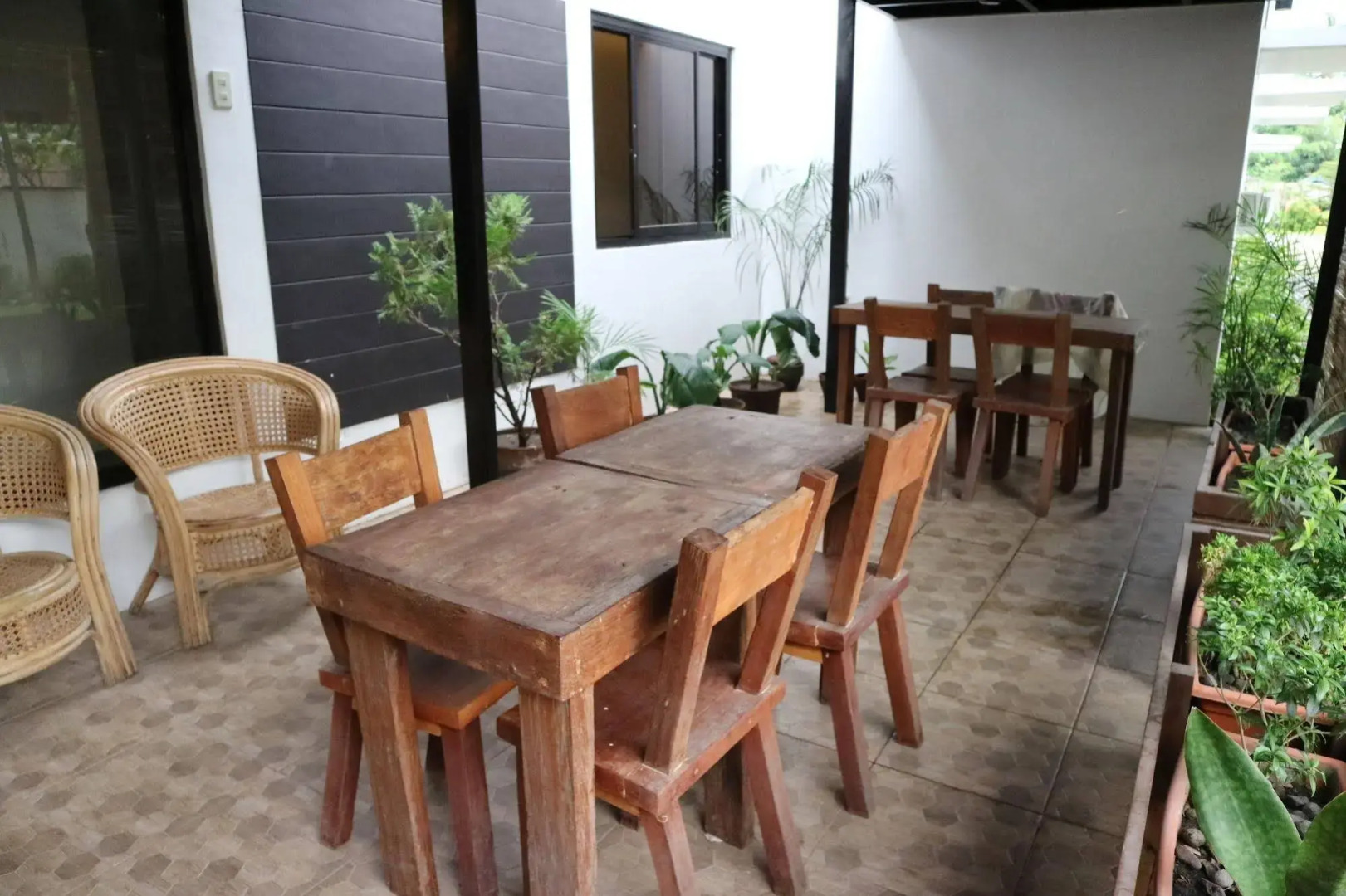 RedDoorz near Trade School Gensan