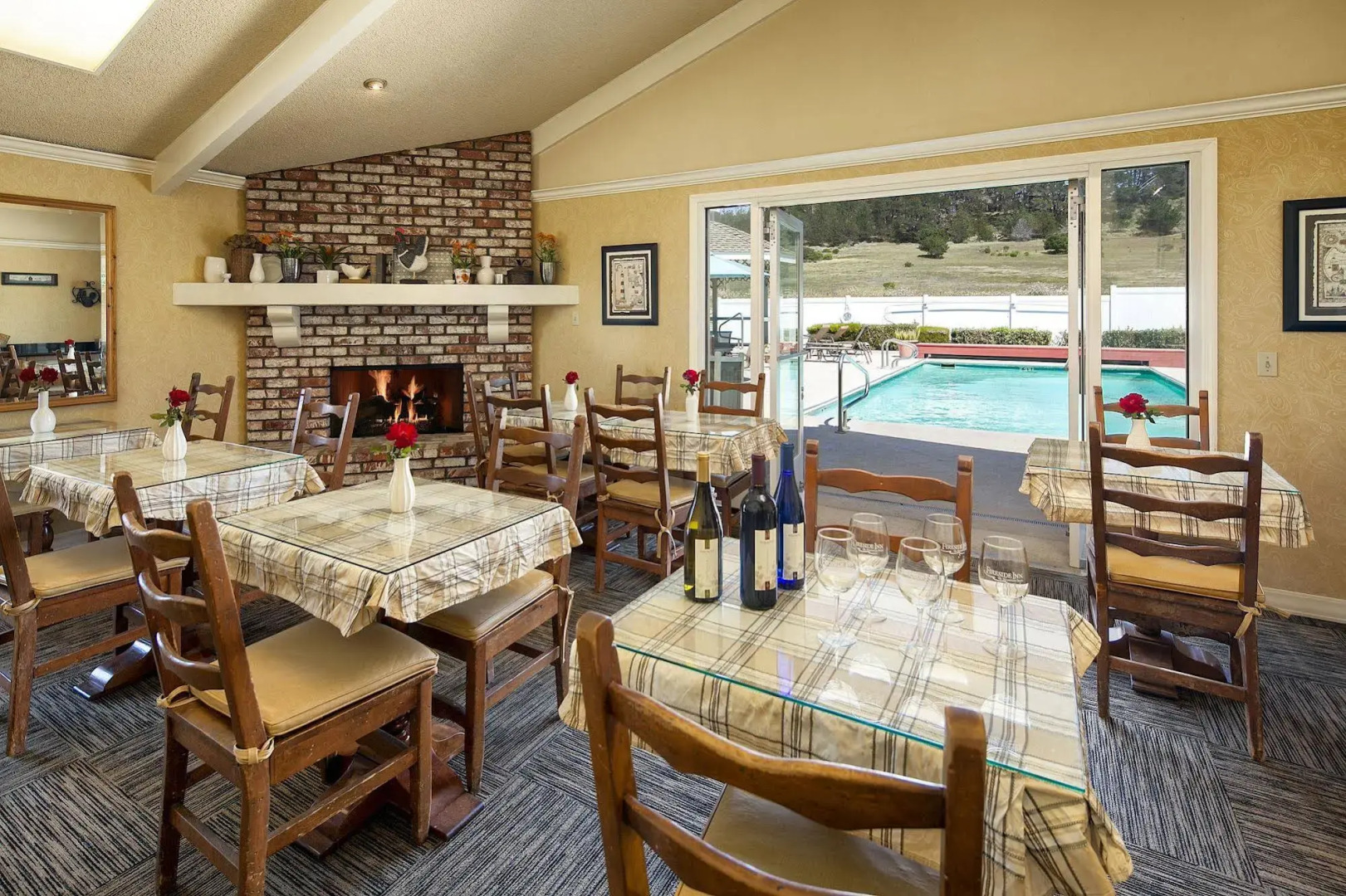 Fireside Inn on Moonstone Beach