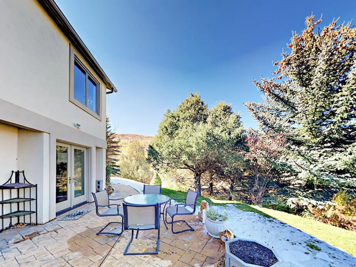 Grand 5,000 Square Foot 4br Mountain 4 Bedroom Home