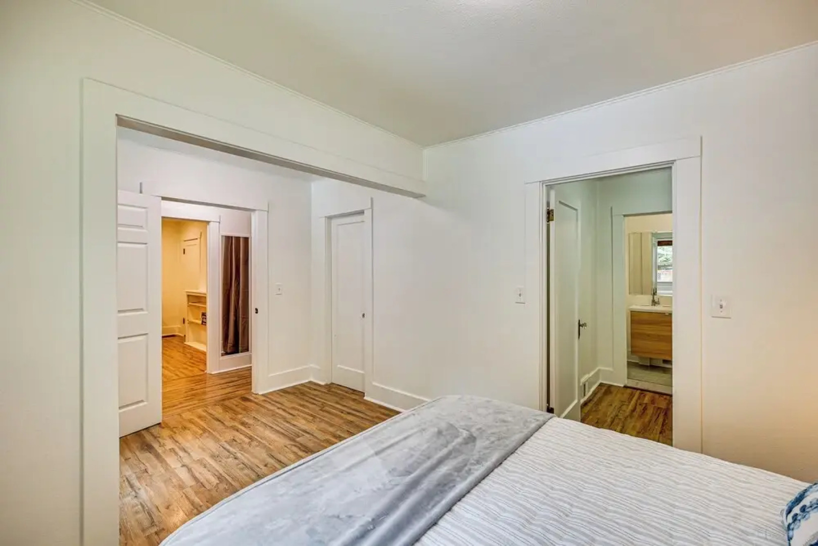 7 Mi to Mt Rainier NP: Home w/ Private Hot Tub!