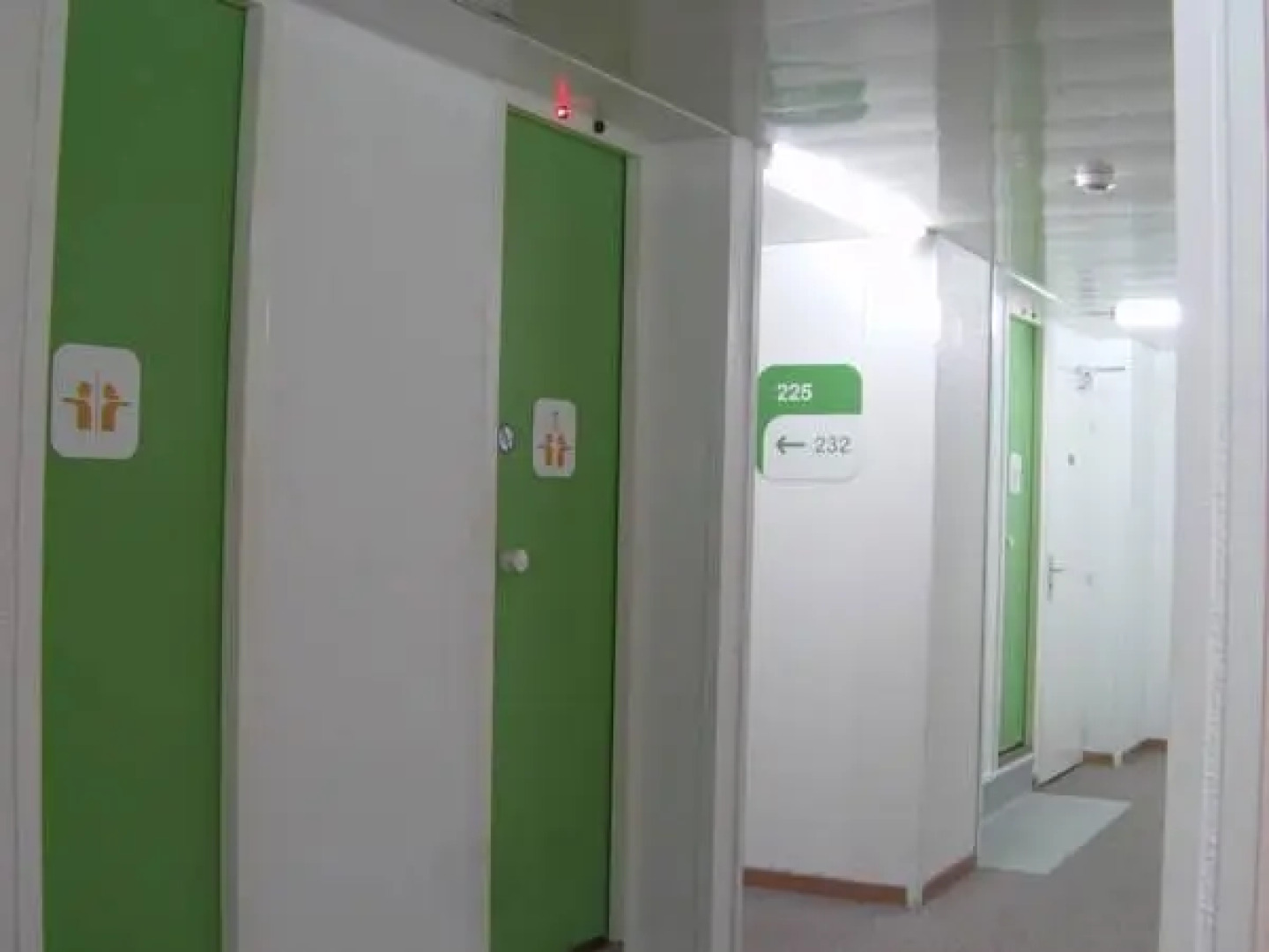 hotelF1 Dole - Renove