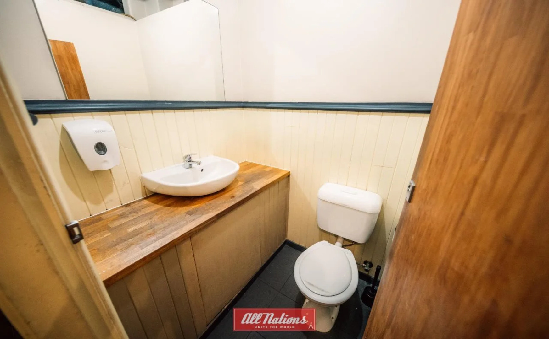 All Nations Backpackers - Melbourne