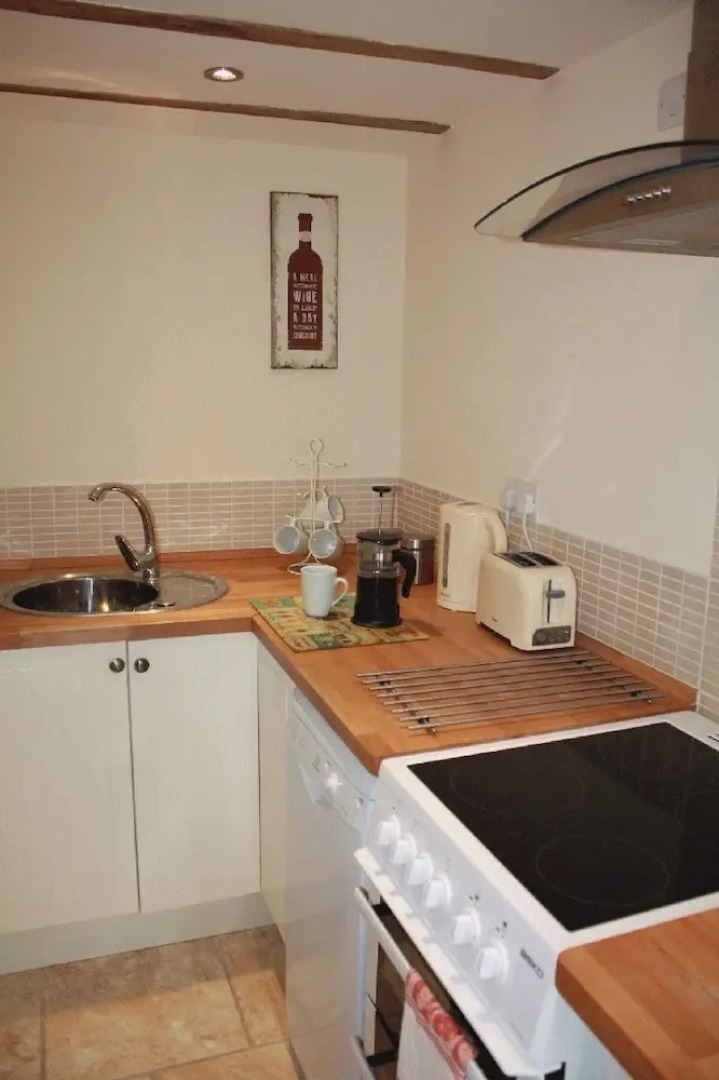 Pet Friendly - Country Cottage - 2 Guests Retreat