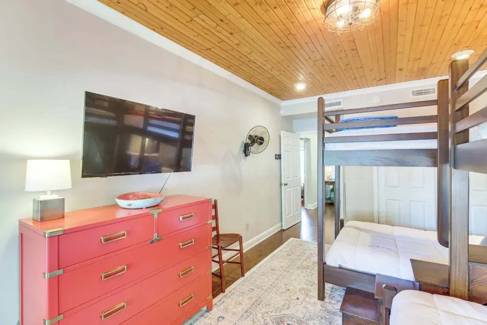 Walk to Marina: Center Hill Lake Family Home