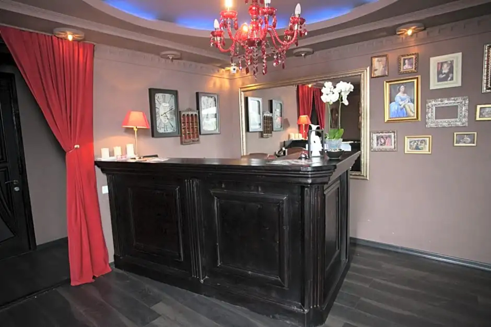 Shadow Boutique Hotel & Spa