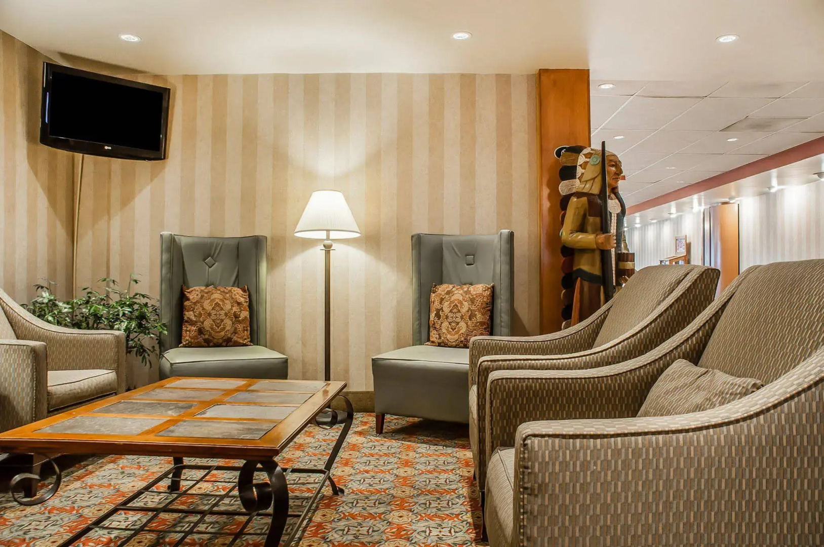 Quality Hotel & Suites At The Falls