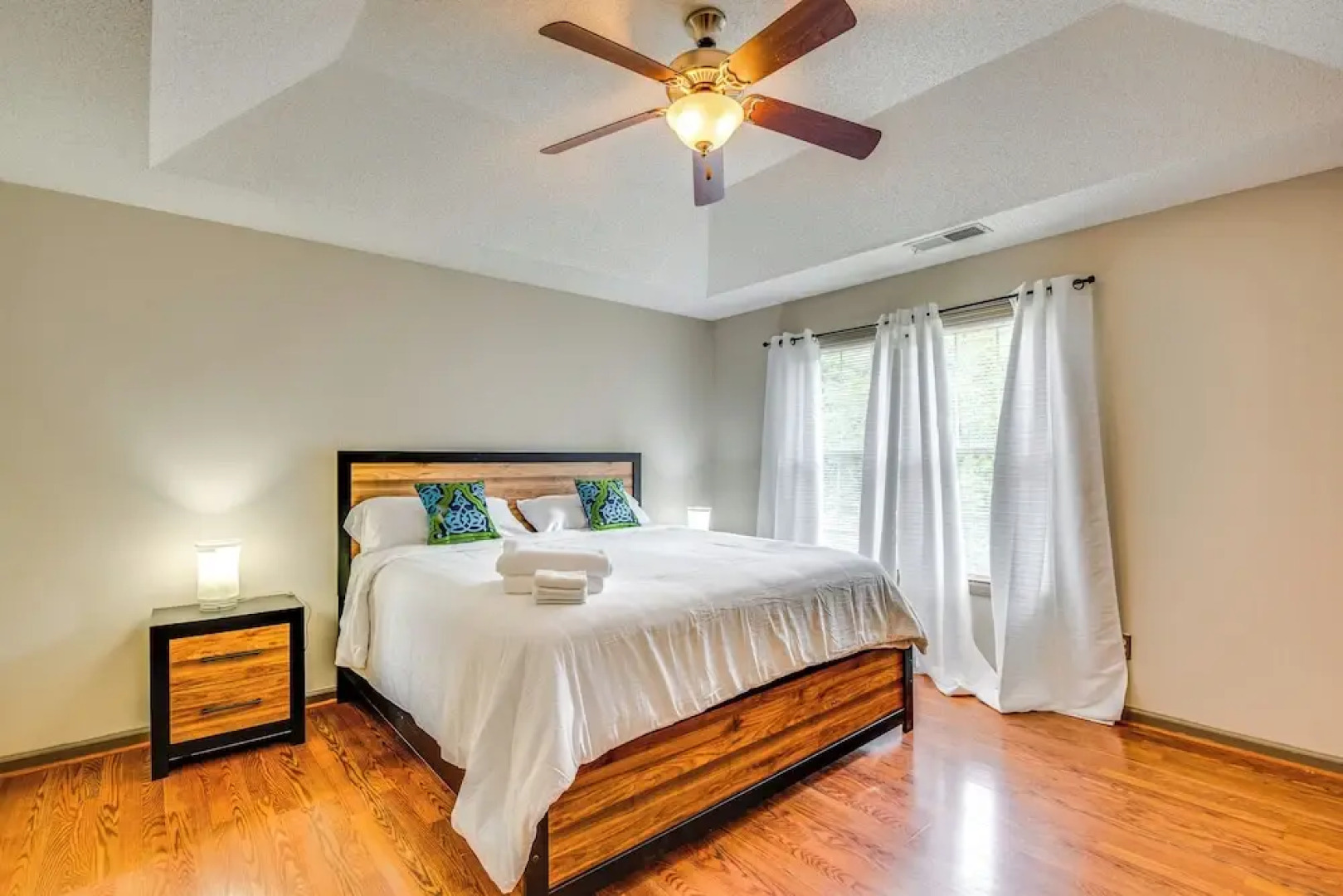 5 Mi to Lake Acworth: Georgia Gem w/ Private Patio