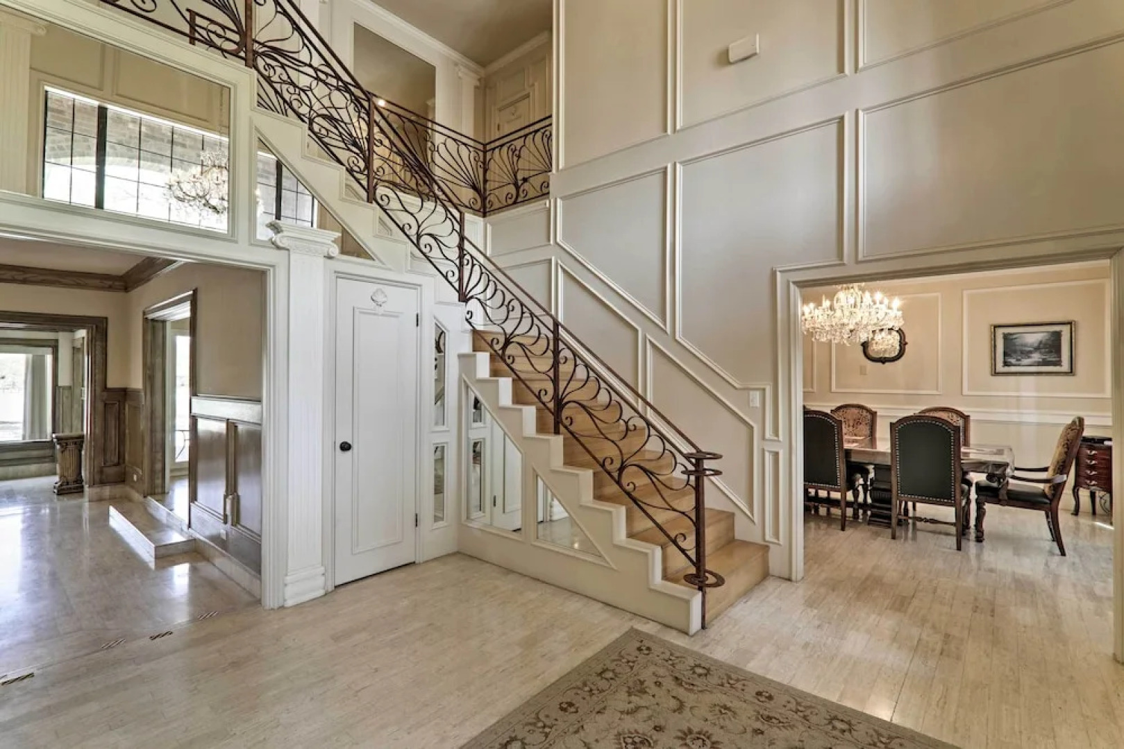 Pool & Hot Tub: Lakefront Harlingen Home