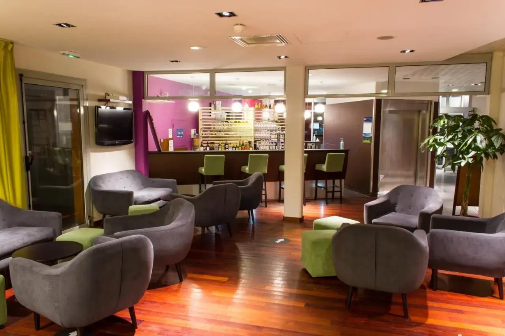 Ibis Styles Bethune Bruay Hotel