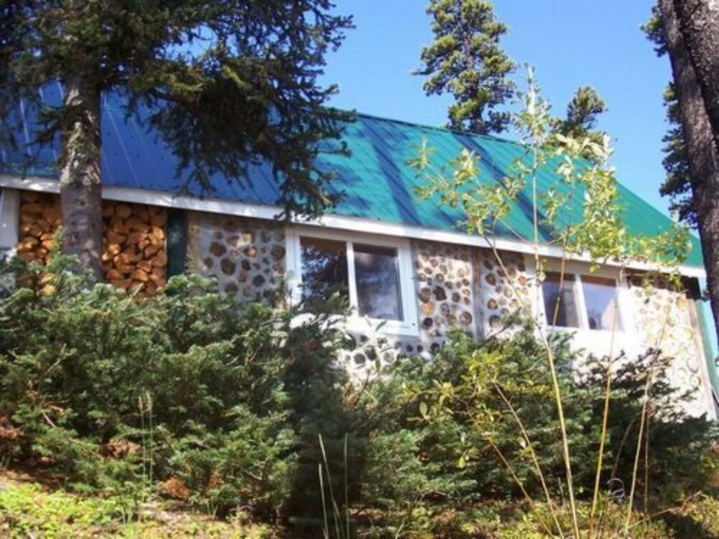 Rustic Luxury off Grid Wilderness Cabin