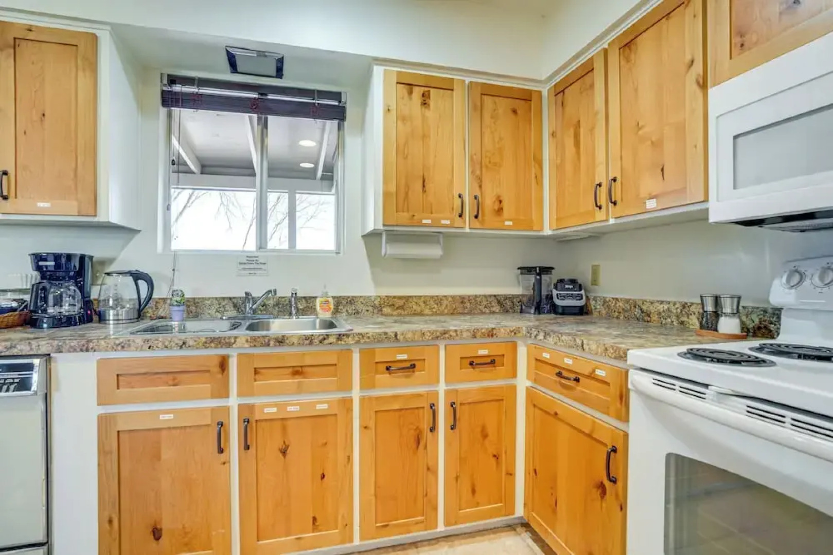 Patio & Mtn Views: Wickenburg 'trail Head House'