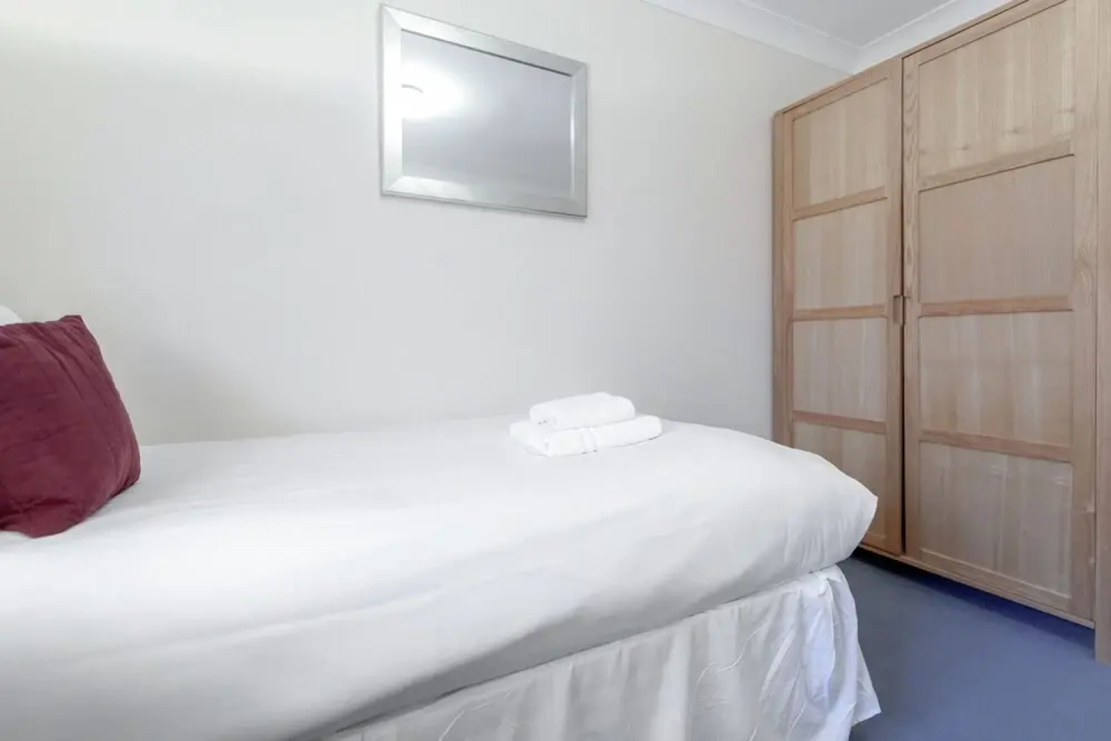 Roomspace Apartments -Sabin Gates