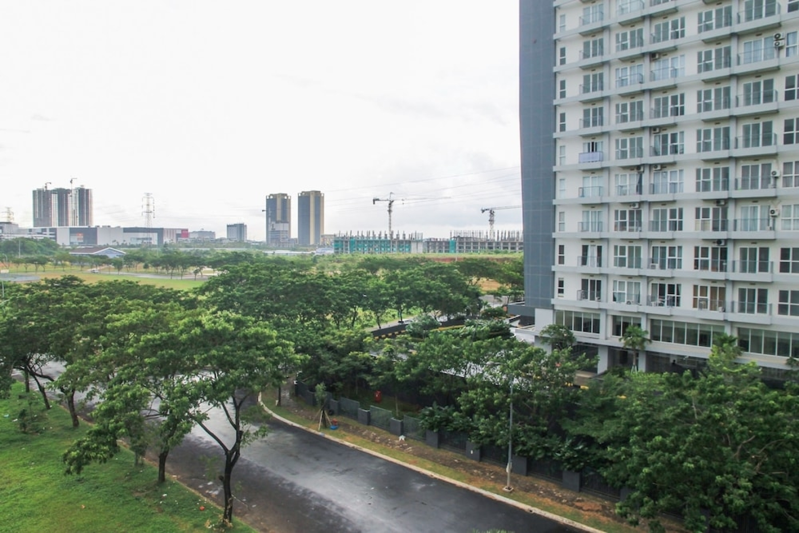Luxury 2BR Saveria Apartment near AEON Mall