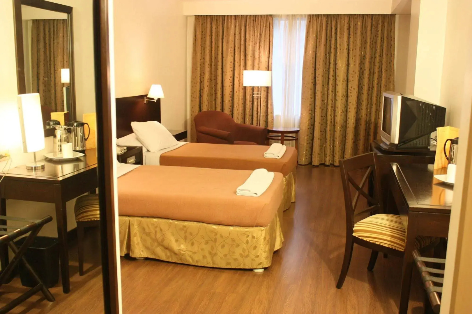 Hotel Supreme Convention Plaza