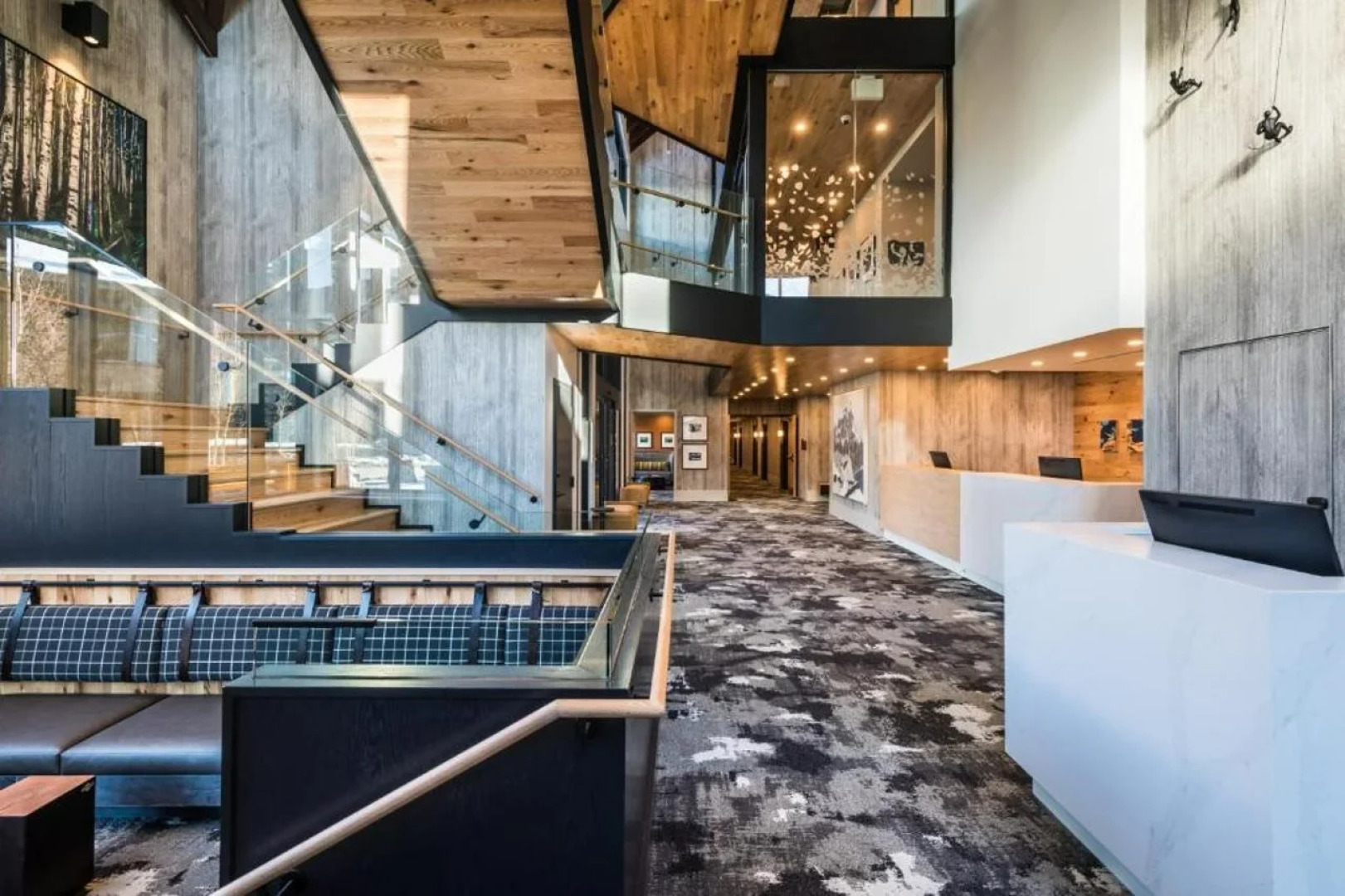 Peaks Hotel & Suites