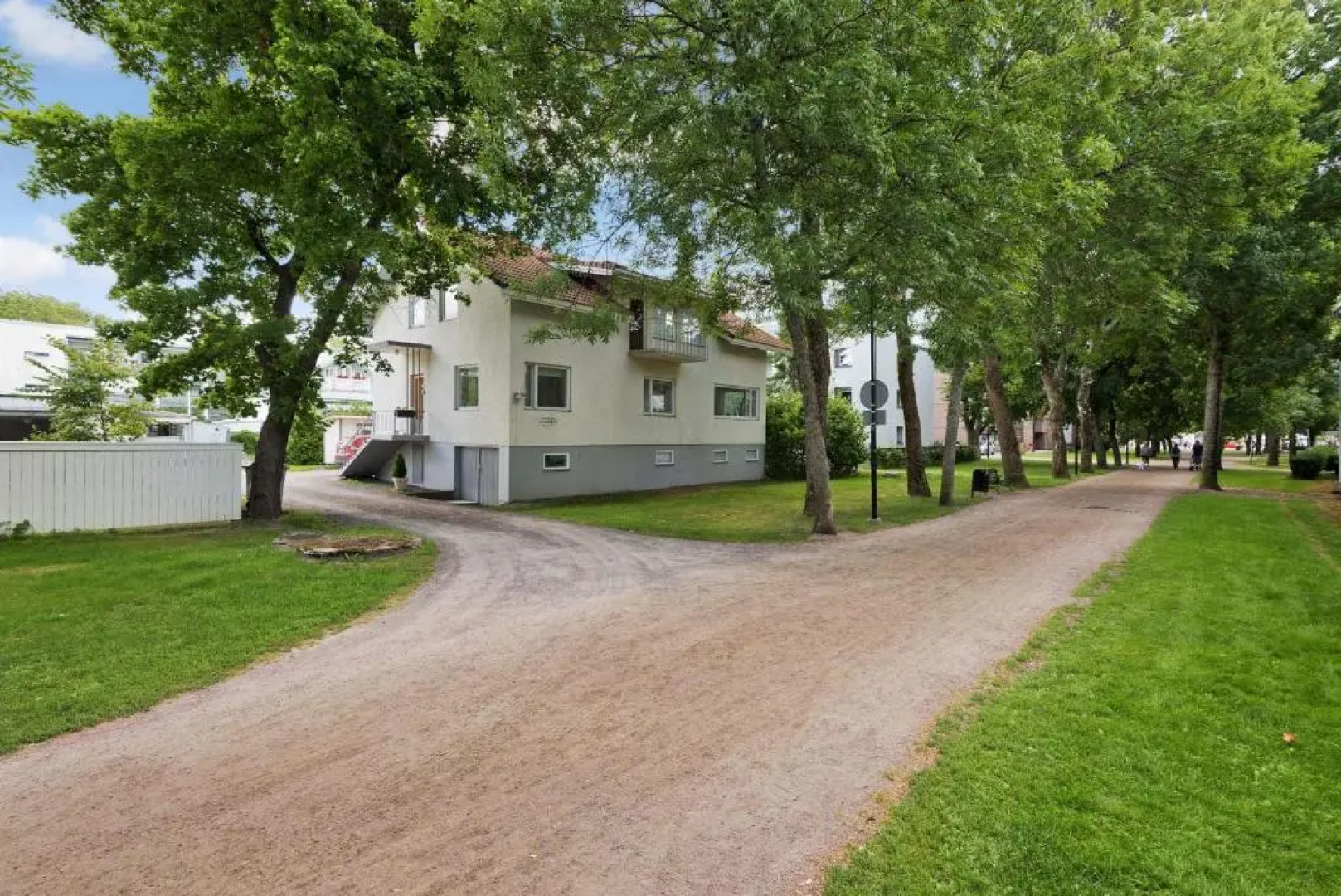 Majoitushuoneisto Tuomipuisto