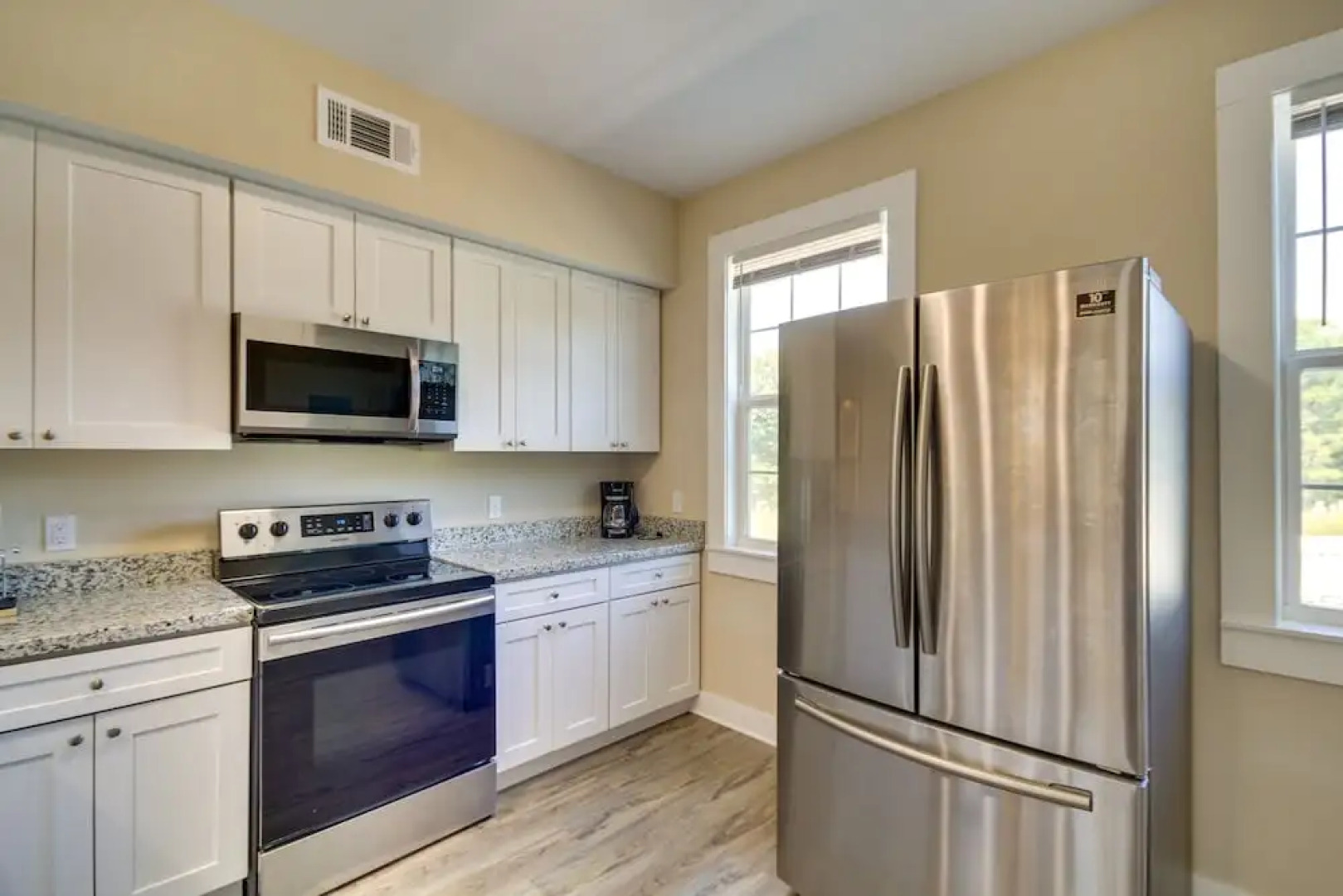 Spacious D'iberville Townhome Near Beach & Casino!