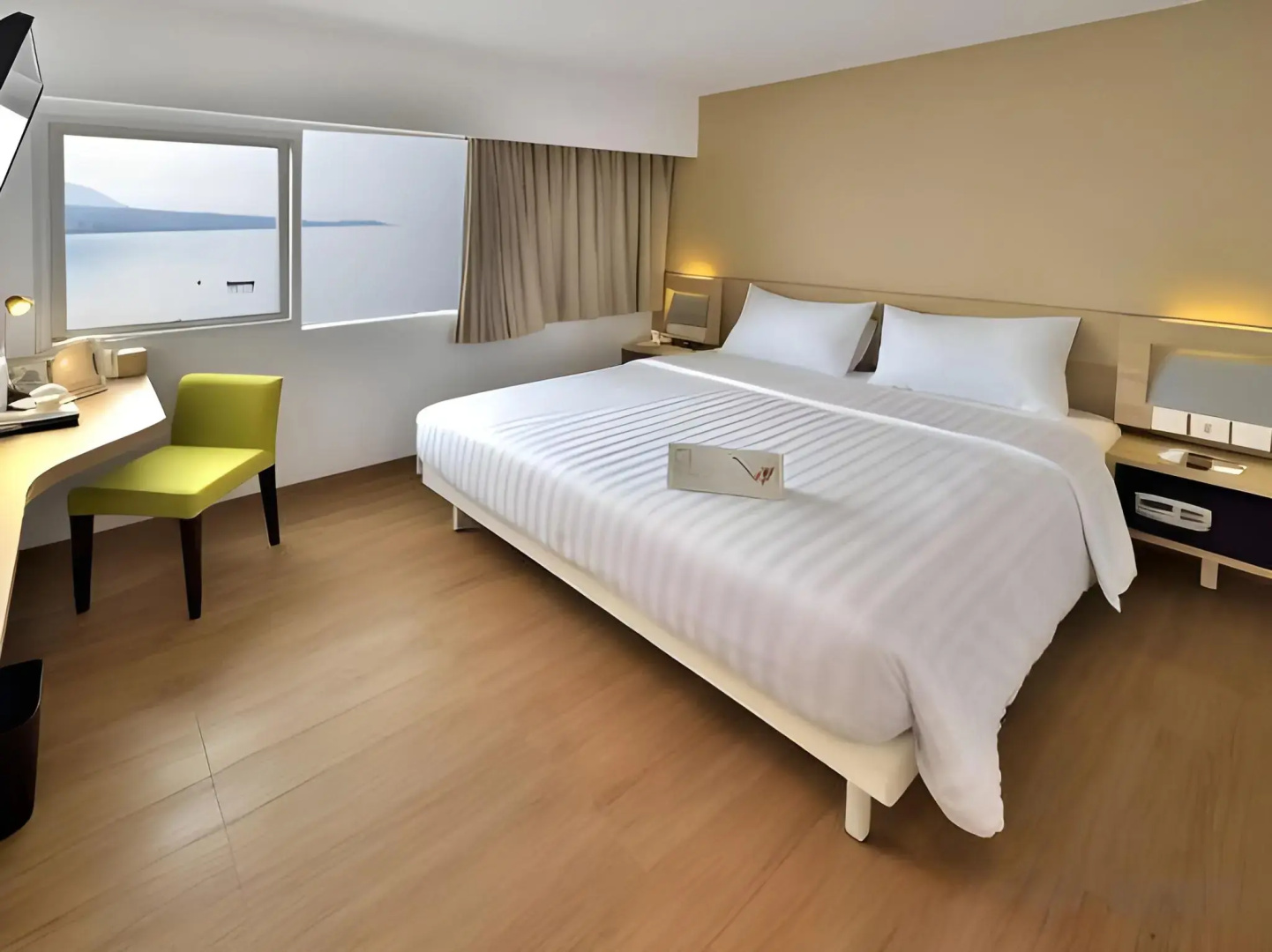 Whiz Prime Hotel Megamas Manado