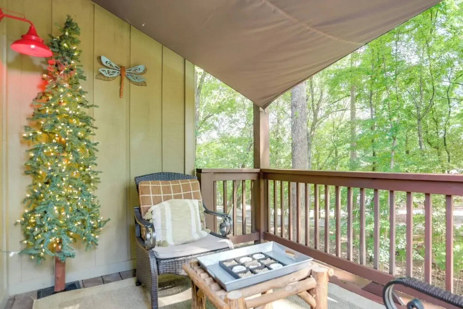 1/2 Mi to Marina: Lake Arrowhead Condo!