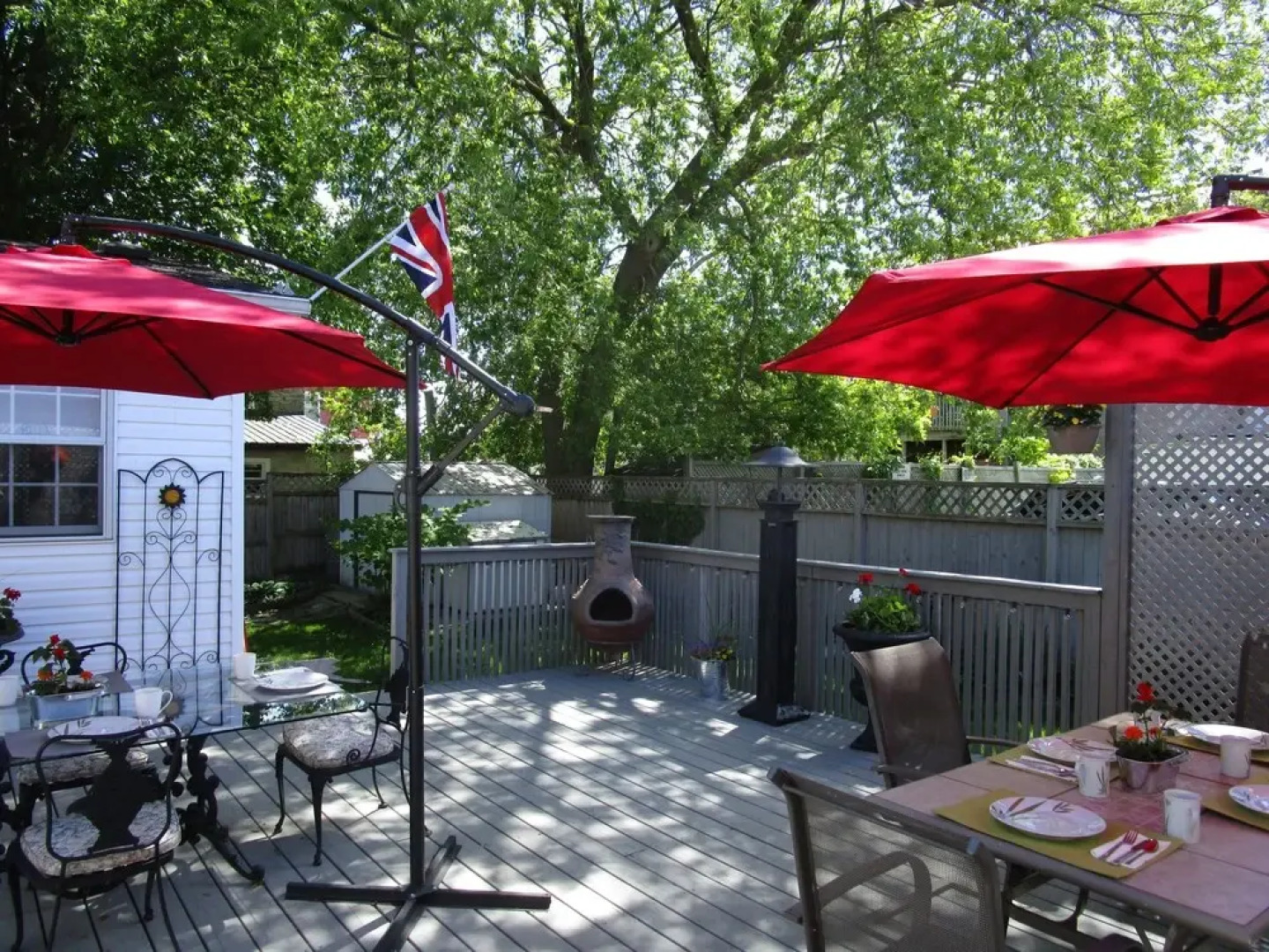 Sir Isaac Brock B&B Luxury Suites